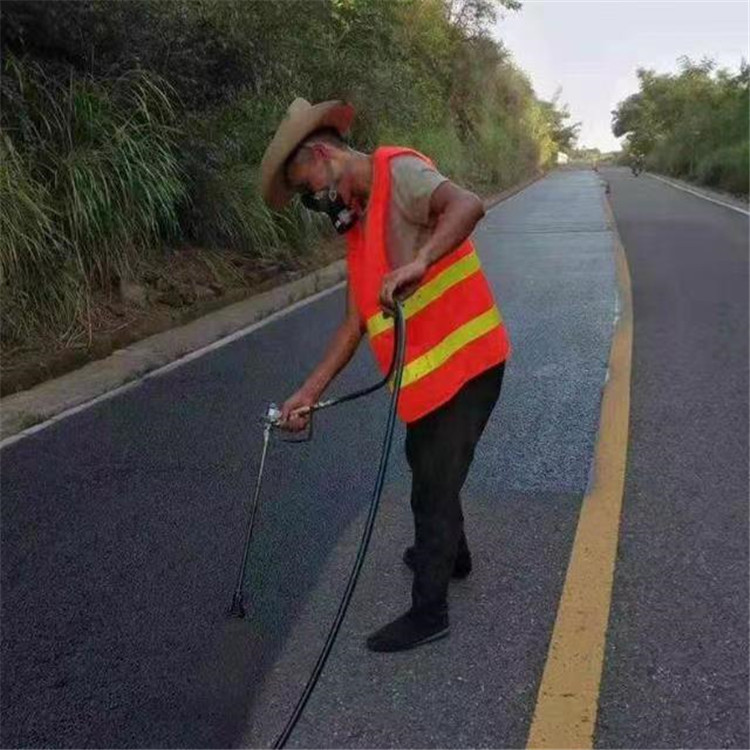 舟山 彩色防滑路面的底涂是保障路面附着力